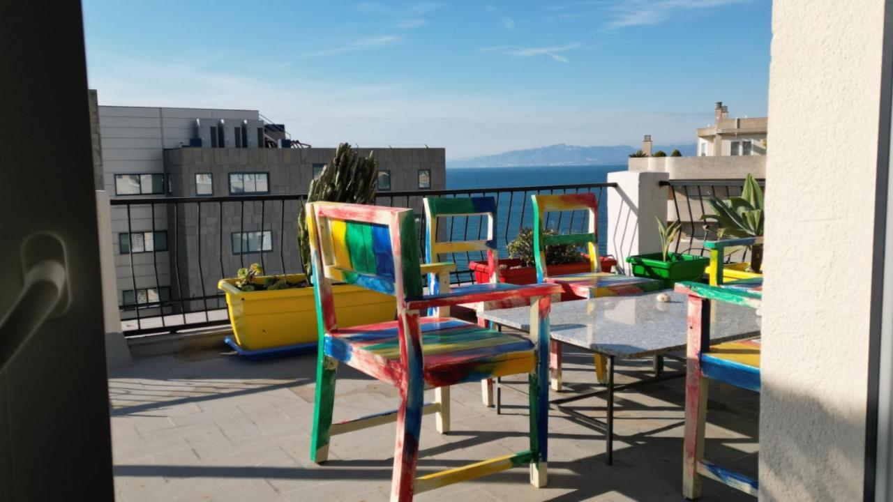Atico Apartment Салоу Екстериор снимка