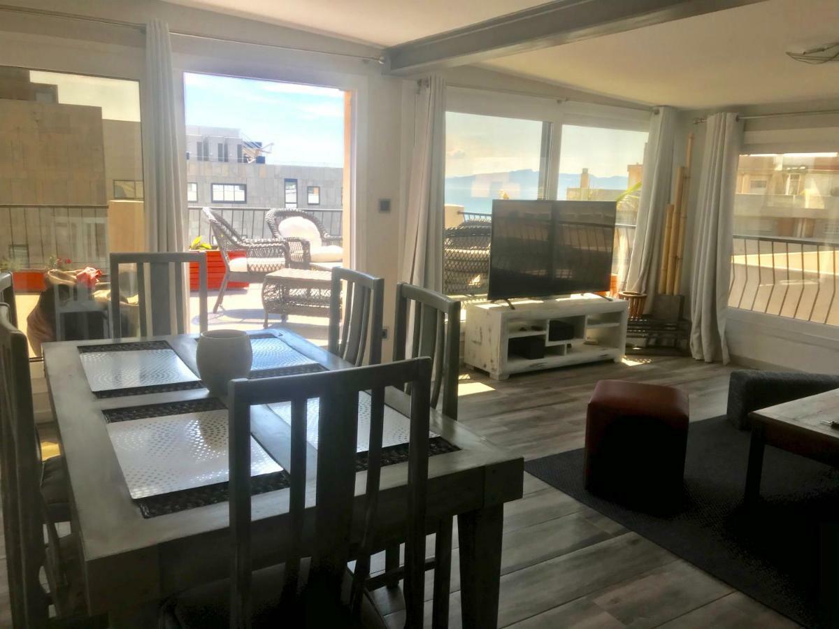 Atico Apartment Салоу Екстериор снимка