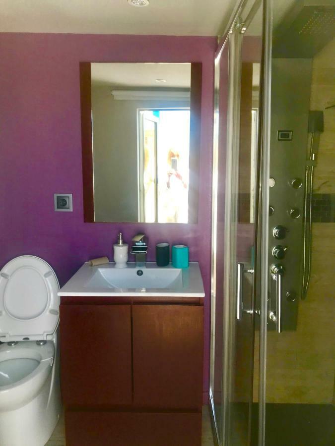 Atico Apartment Салоу Екстериор снимка